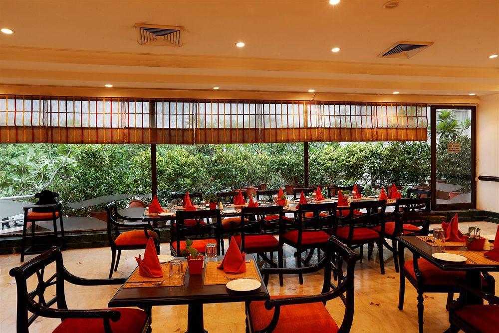 Townhouse 517 La Sapphire Near Delhi Airport Hotel Új-Delhi Kültér fotó