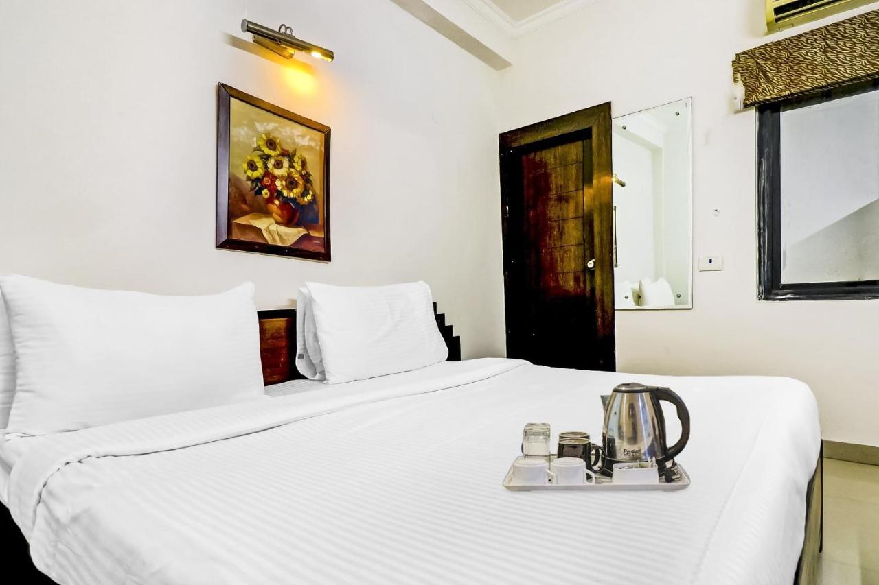 Townhouse 517 La Sapphire Near Delhi Airport Hotel Új-Delhi Kültér fotó
