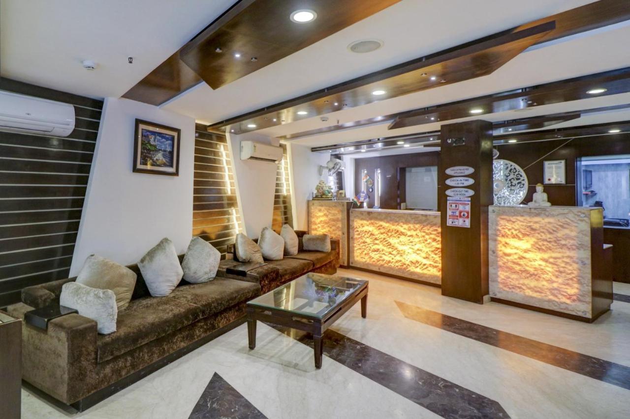 Townhouse 517 La Sapphire Near Delhi Airport Hotel Új-Delhi Kültér fotó