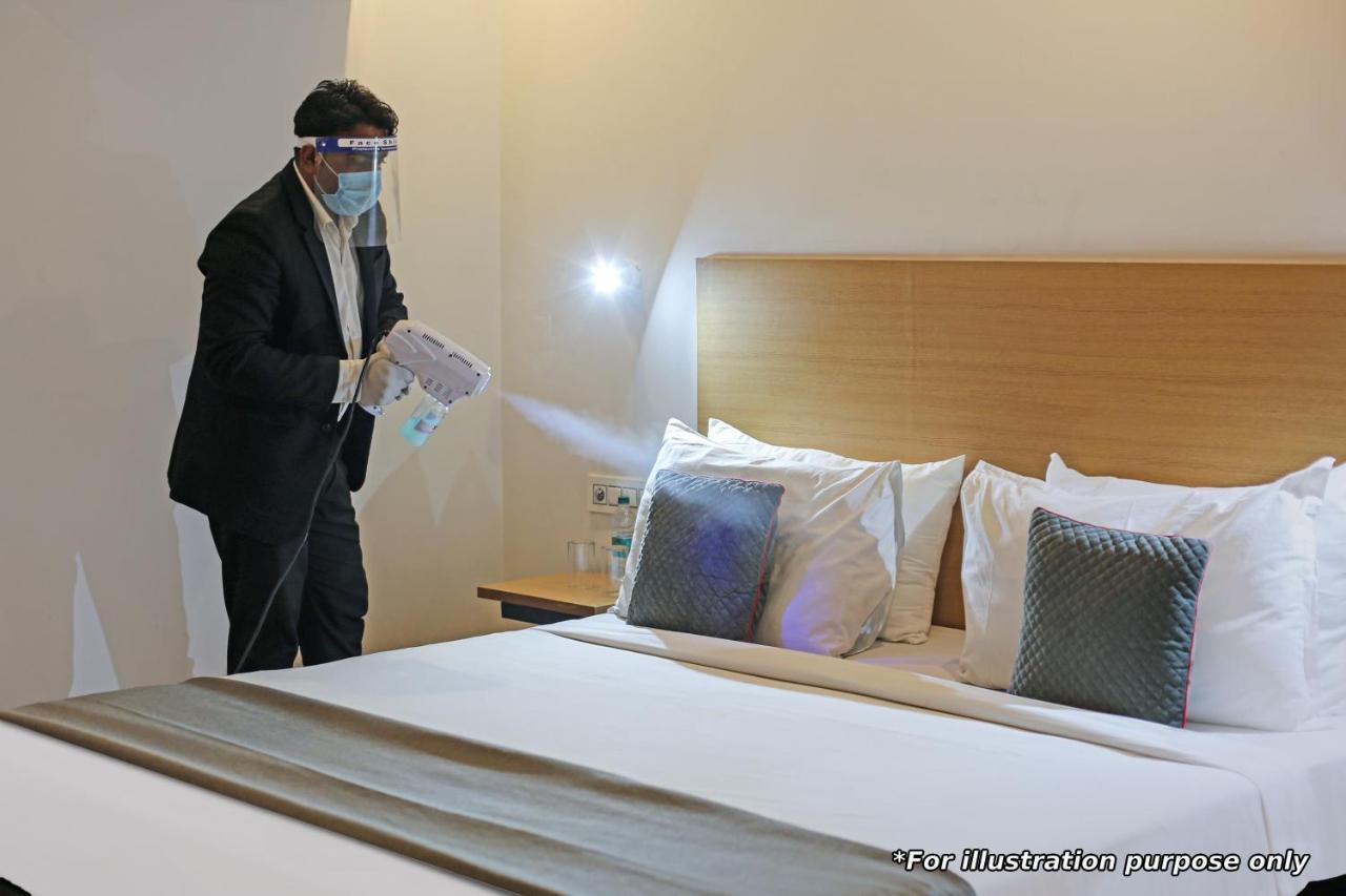 Townhouse 517 La Sapphire Near Delhi Airport Hotel Új-Delhi Kültér fotó