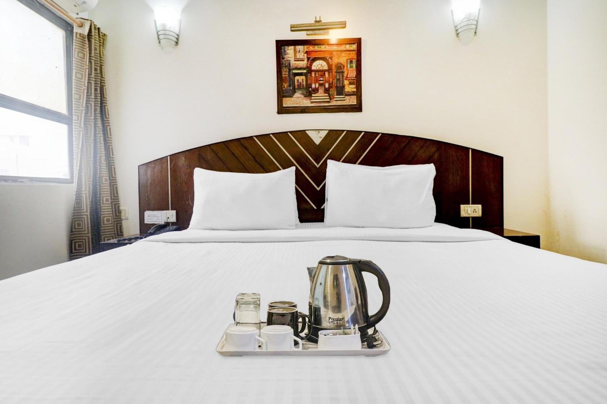 Townhouse 517 La Sapphire Near Delhi Airport Hotel Új-Delhi Kültér fotó