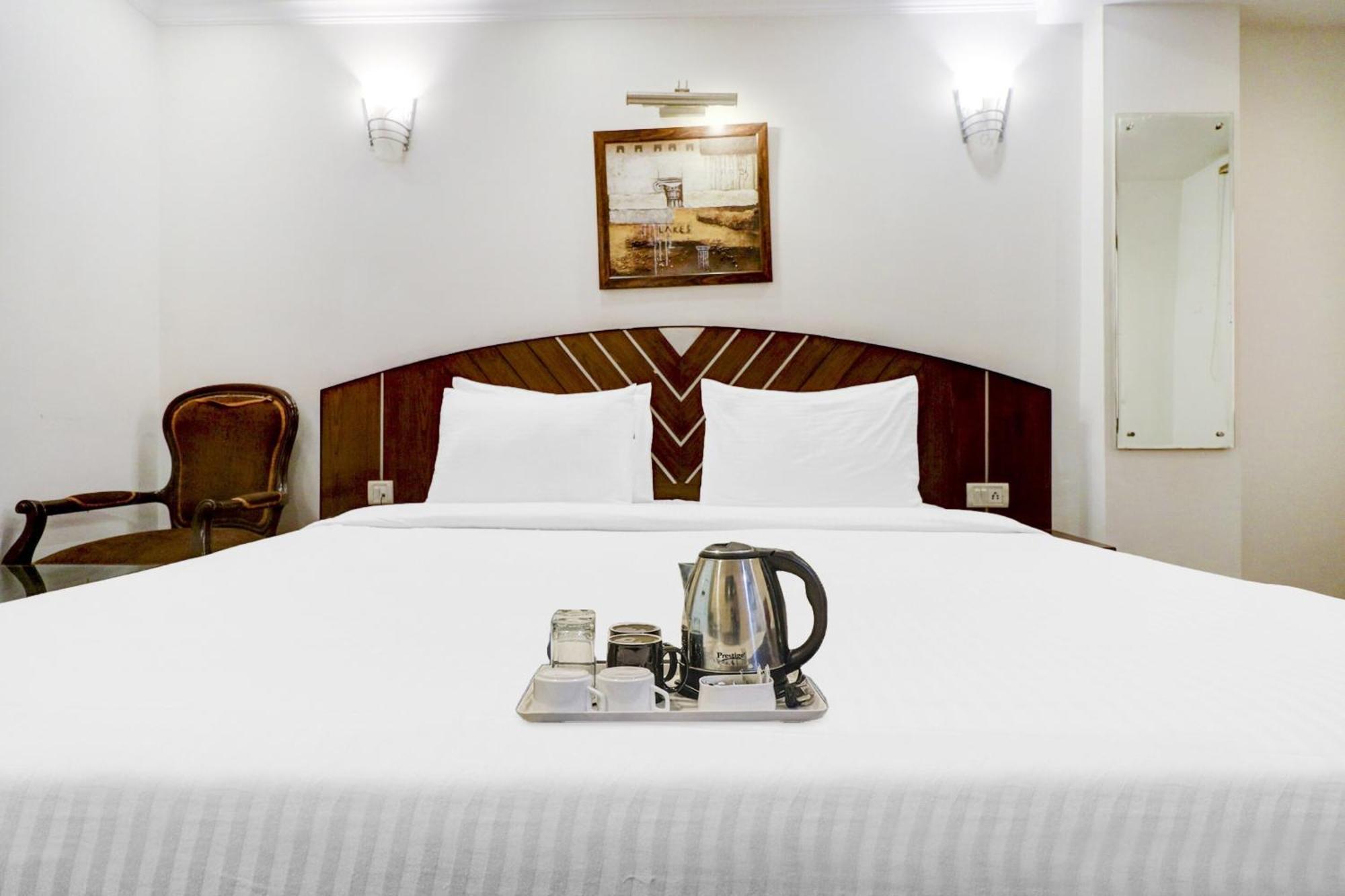 Townhouse 517 La Sapphire Near Delhi Airport Hotel Új-Delhi Kültér fotó