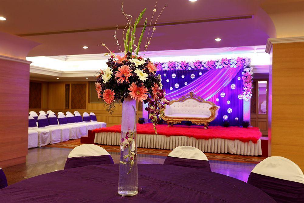 Townhouse 517 La Sapphire Near Delhi Airport Hotel Új-Delhi Kültér fotó