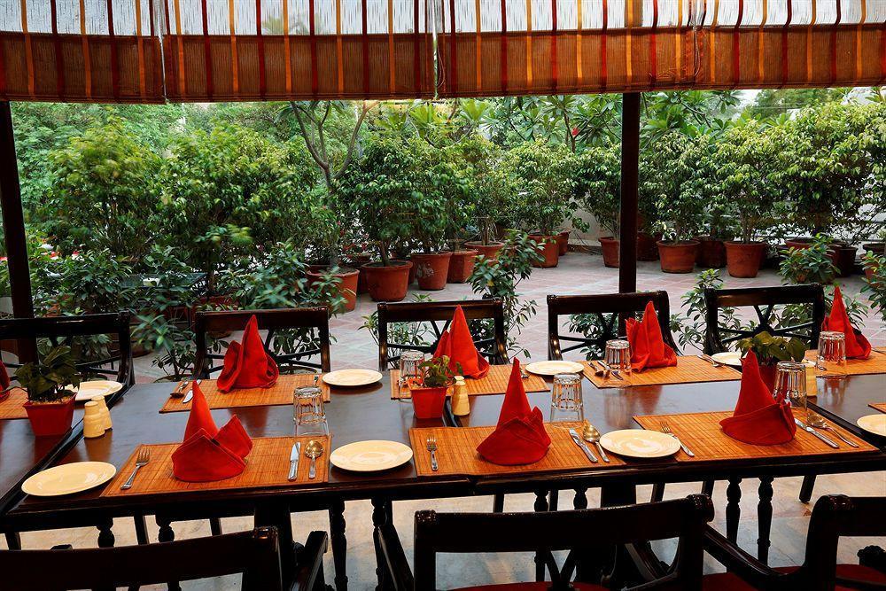 Townhouse 517 La Sapphire Near Delhi Airport Hotel Új-Delhi Kültér fotó